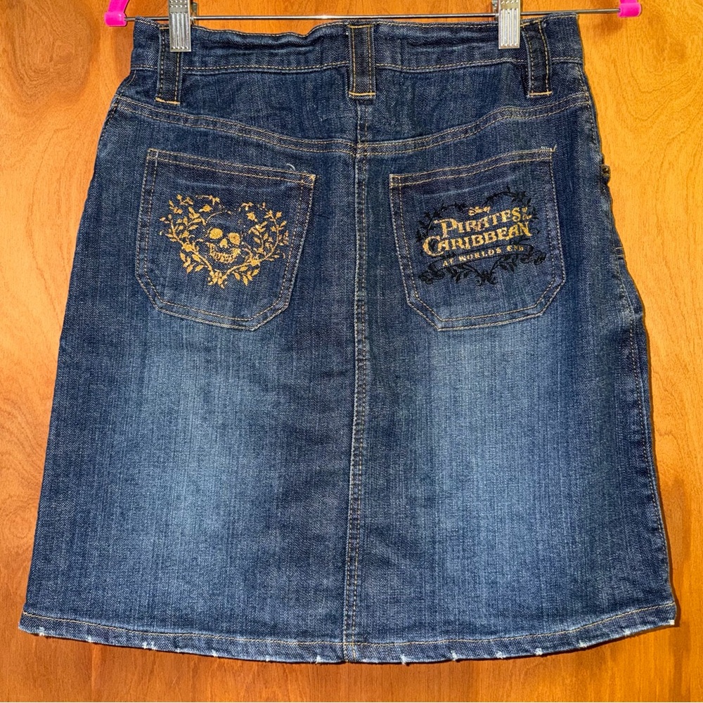 Disney Pirates of the Caribbean: At World's End denim skirt Women’s Size 2 NWOT